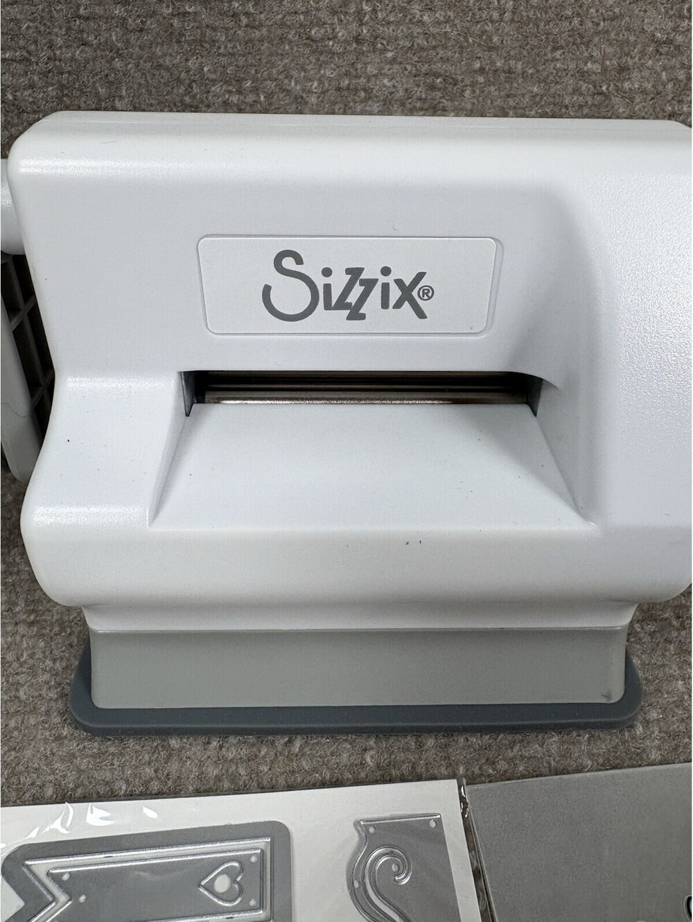 Sizzix Sidekick Manual Die Cutting Embossing Machine 661770 w/ Starter Kit Extra - Picture 9 of 16